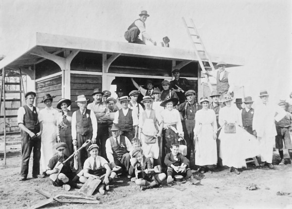 24. 1918 Playground construction team copy